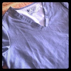 Figs Scrub Top- Casma Three Pocket (Graphite)